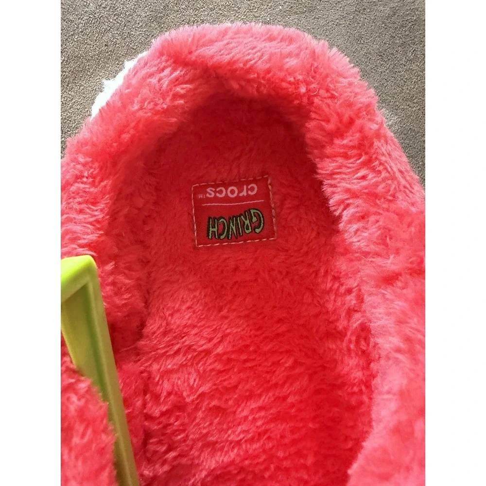 Crocs The Grinch Classic Clog Shoes Big Kids Youth Size J3 Green Red New